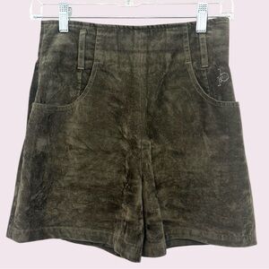 Vintage roccobarocco green suede high rise shorts
